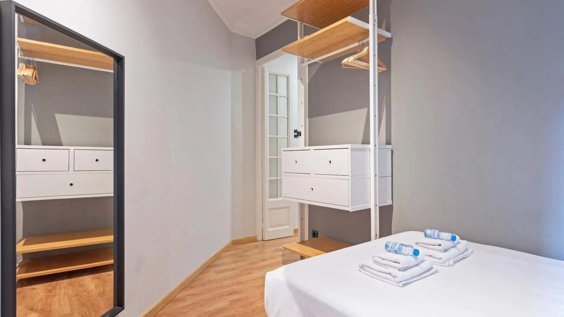 Alcam Entenza Barcelona 0*,